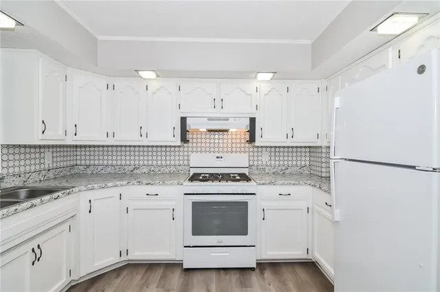 $1,695 | 9205 East 74 Terrace, Raytown, MO 64133