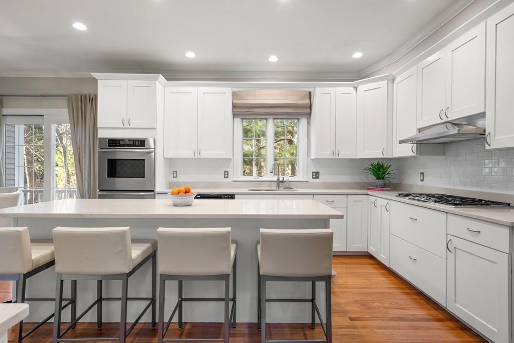 26 Oakencroft Road Wellesley, MA 02482 - Photo 4 of 27