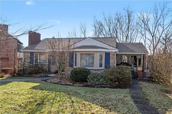 $279,000 | 77 Coraopolis Road, Coraopolis, PA 15108