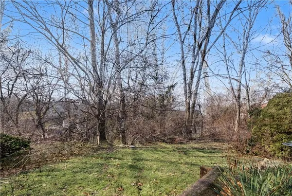$279,000 | 77 Coraopolis Road, Coraopolis, PA 15108