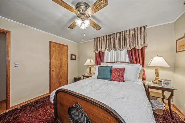 $279,000 | 77 Coraopolis Road, Coraopolis, PA 15108