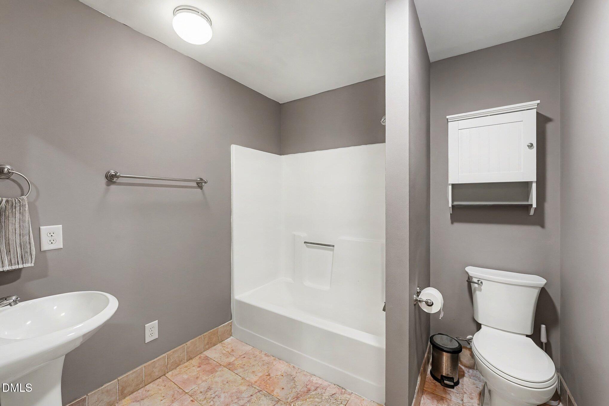 2640 Avent Ferry Road New Hill, NC 27562 - Photo 14 of 24 024_file_7935