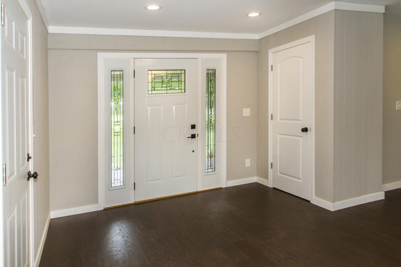 5644 Sinclair Road Columbus, OH 43229 - Photo 5 of 33 Gallery Image 5