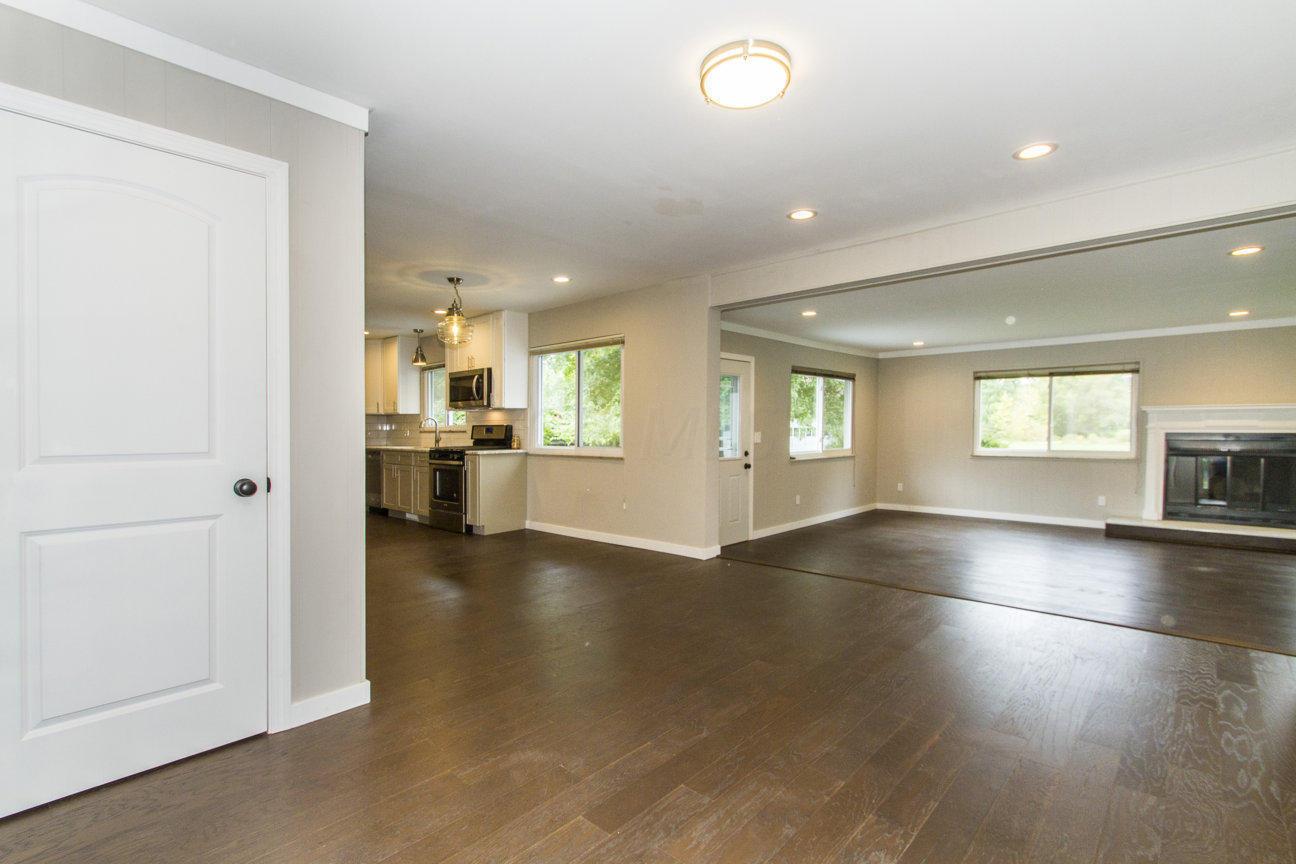 5644 Sinclair Road Columbus, OH 43229 - Photo 7 of 33 Gallery Image 7
