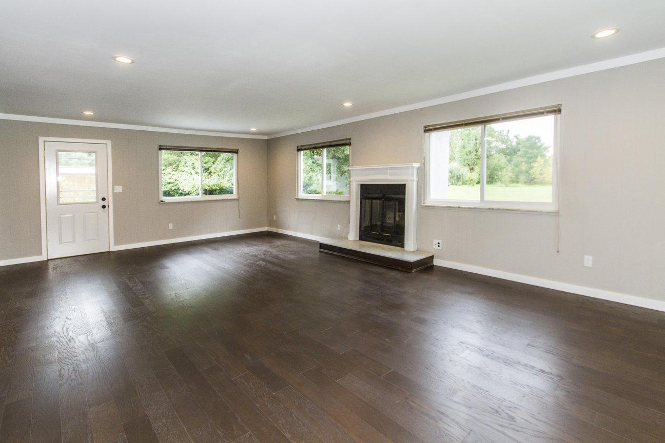 5644 Sinclair Road Columbus, OH 43229 - Photo 8 of 33 Gallery Image 8
