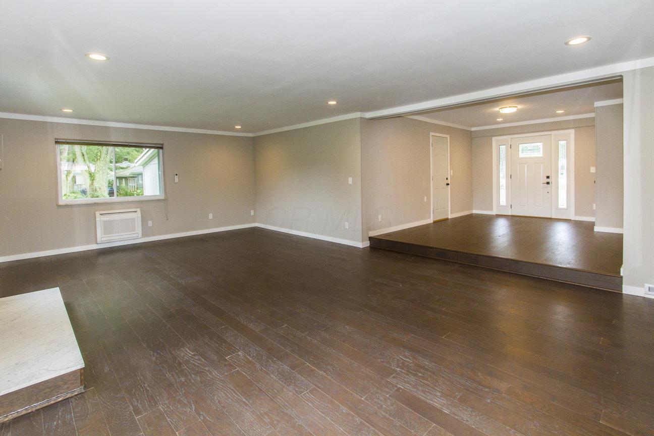 5644 Sinclair Road Columbus, OH 43229 - Photo 9 of 33 Gallery Image 9