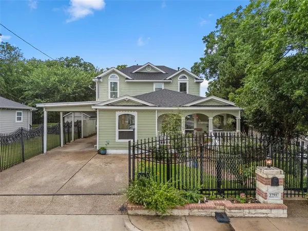 $335,000 | 1701 Baylor Avenue, Waco, TX 76706