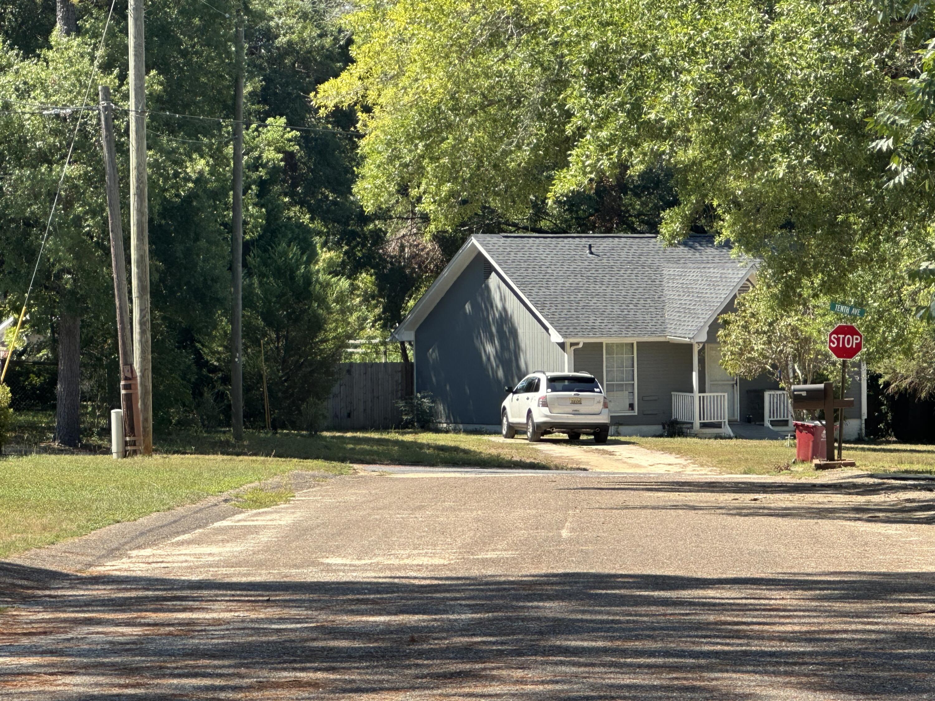 3-lots Ridge Drive Crestview, FL 32536 - Photo 2 of 5 a view of street with houses on its side