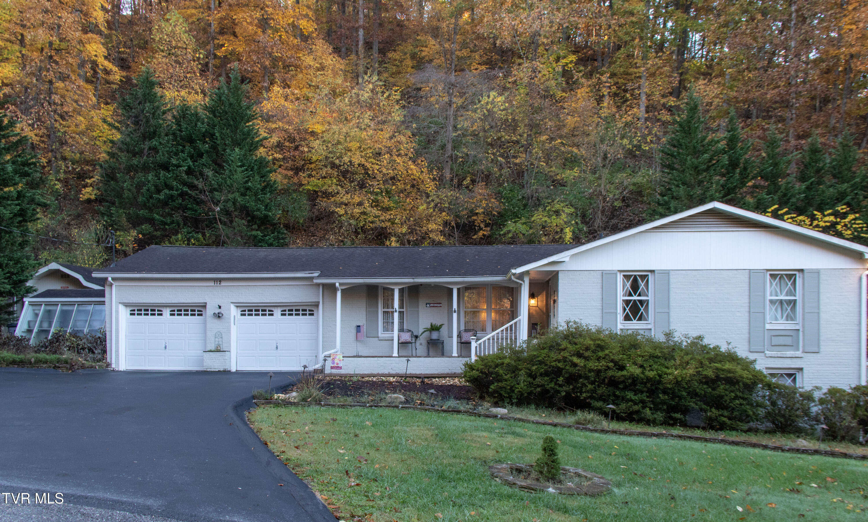 112 Wonder Valley Road Bristol, TN 37620 - Photo 3 of 35 Wonder-1
