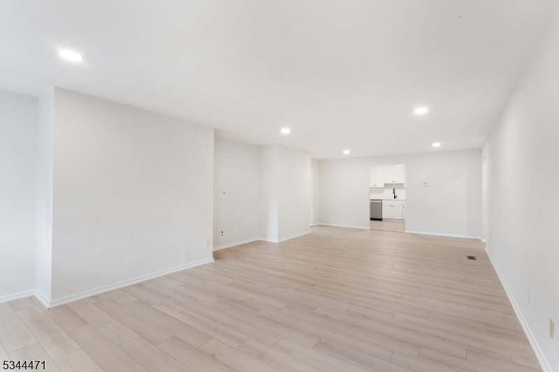 15 Madison Avenue Madison, NJ 07940 - Photo 11 of 24
