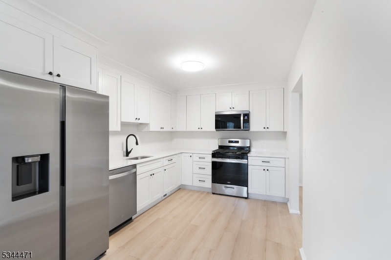 15 Madison Avenue Madison, NJ 07940 - Photo 3 of 24