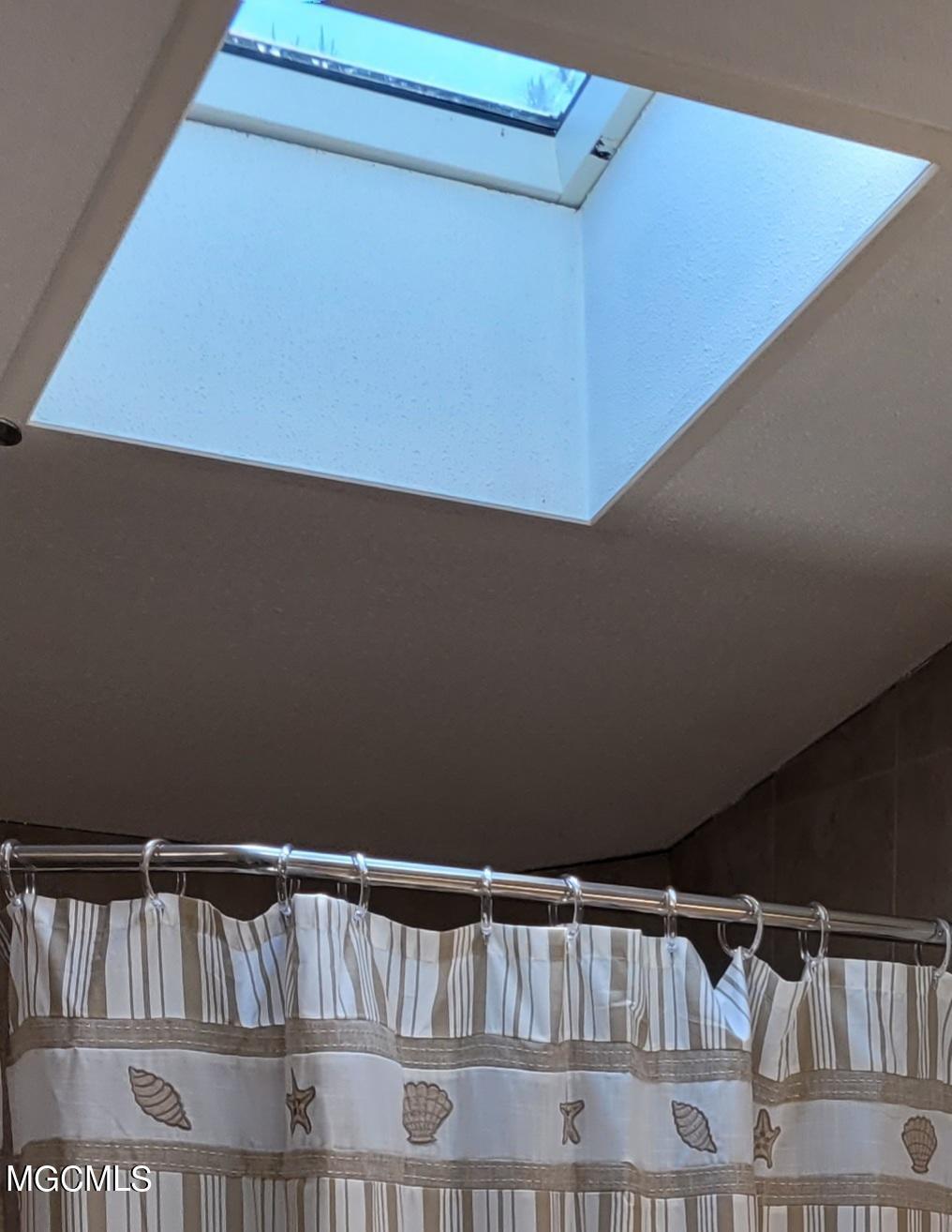 12904 Ridgeland Road Vancleave, MS 39565 - Photo 28 of 33 Sky Light