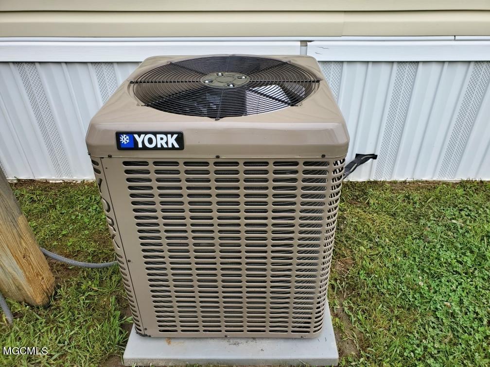 12904 Ridgeland Road Vancleave, MS 39565 - Photo 7 of 33 BRAND NEW York AC Unit
