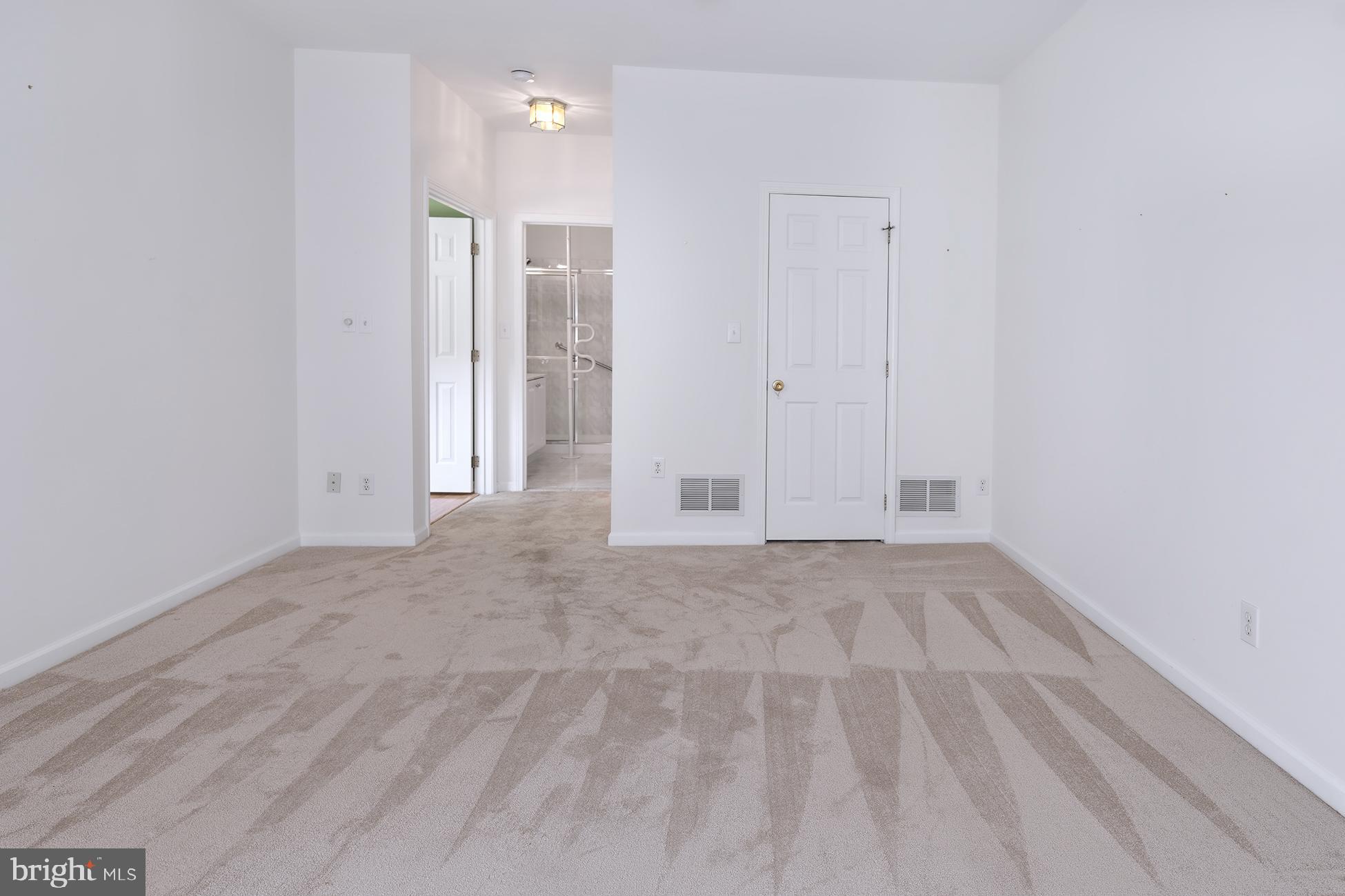32 Foster Road Pennington, NJ 08534 - Photo 12 of 25 Main Bedroom