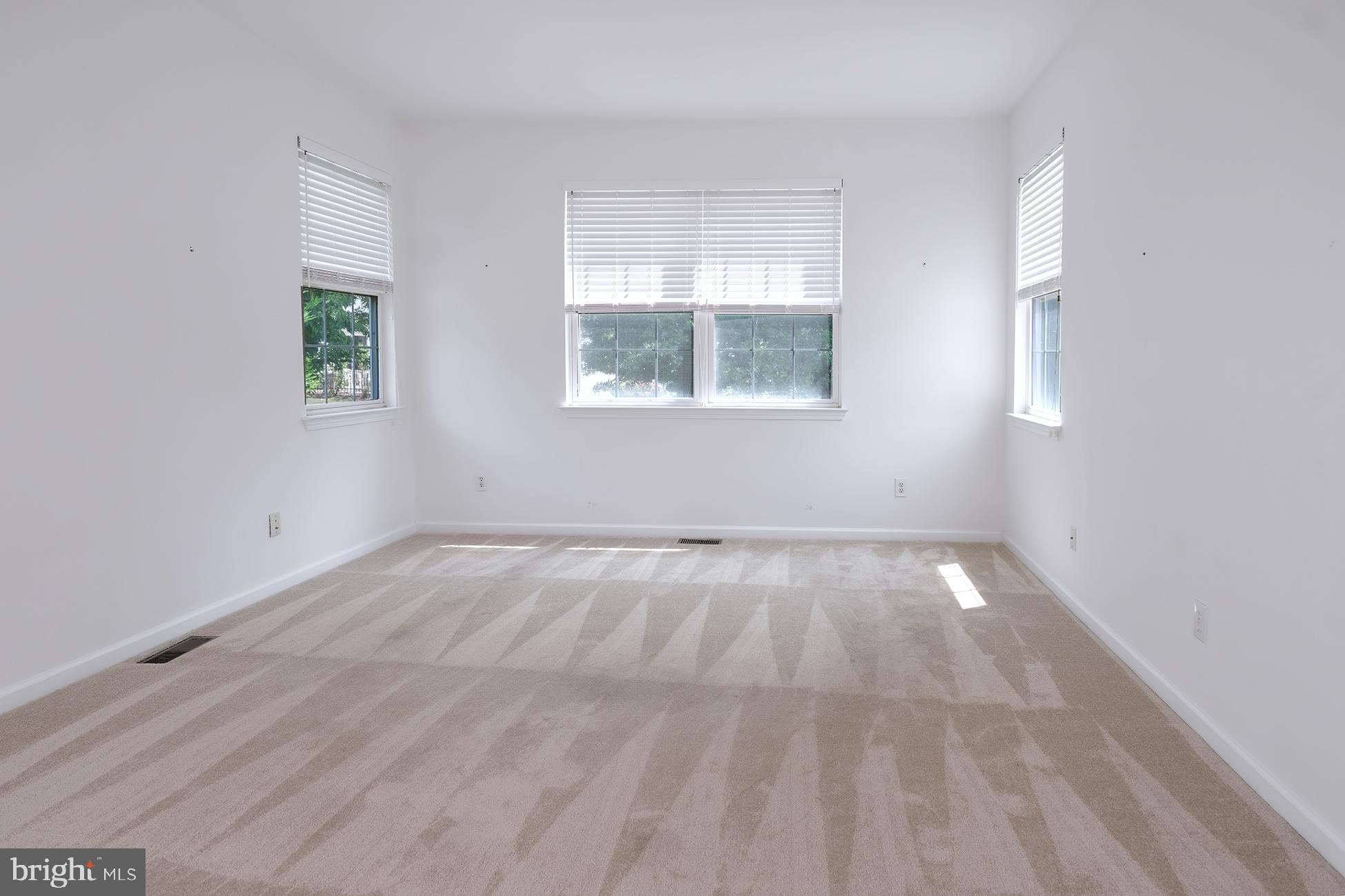 32 Foster Road Pennington, NJ 08534 - Photo 13 of 25 Main Bedroom