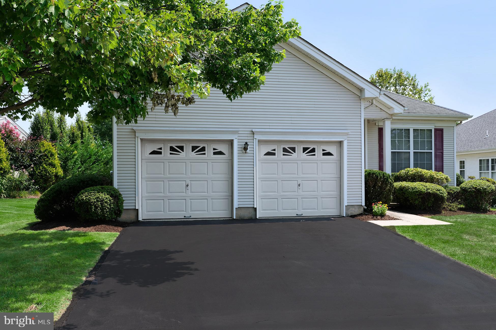32 Foster Road Pennington, NJ 08534 - Photo 4 of 25 2-car Garage