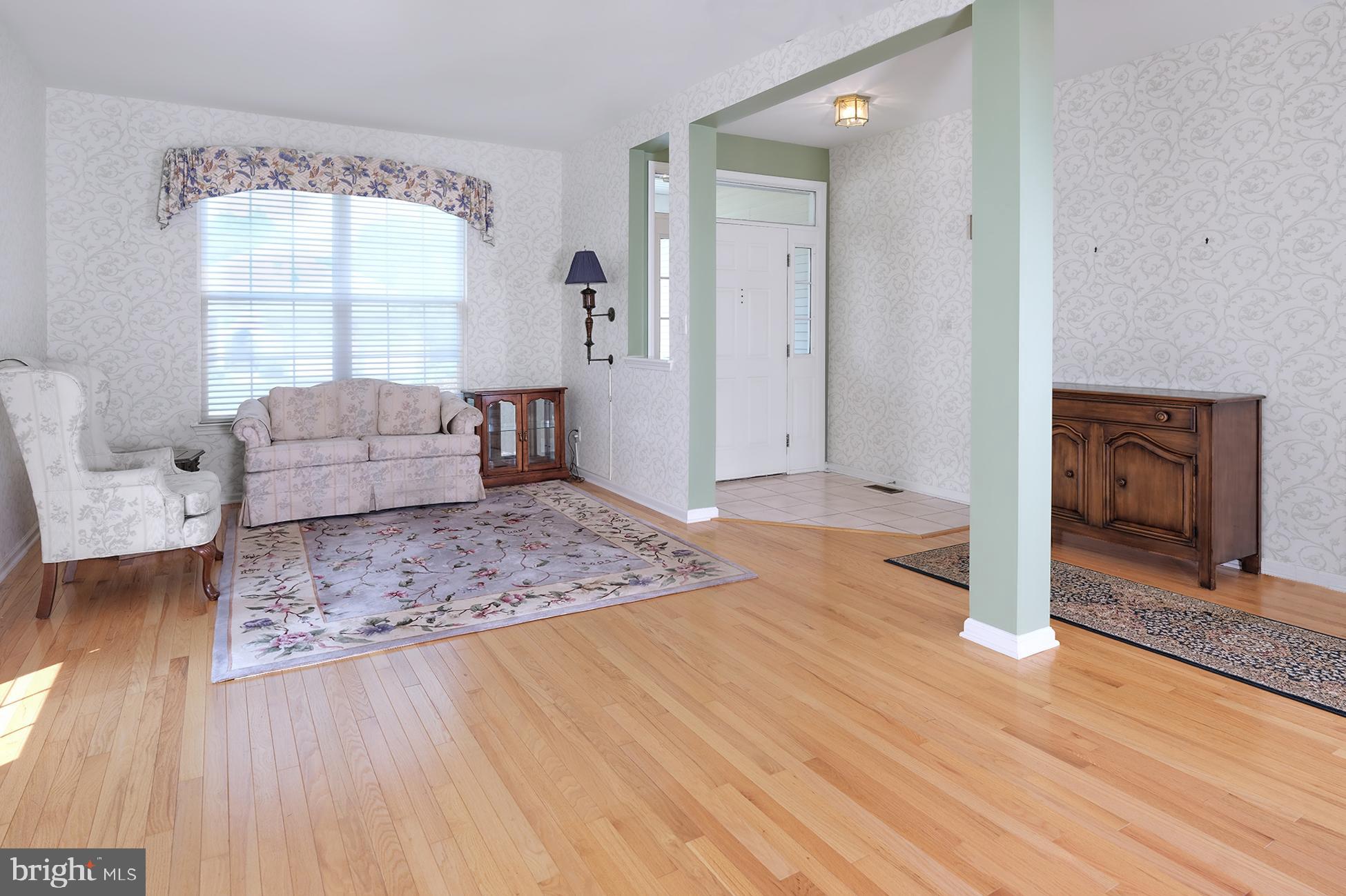32 Foster Road Pennington, NJ 08534 - Photo 6 of 25 Living room