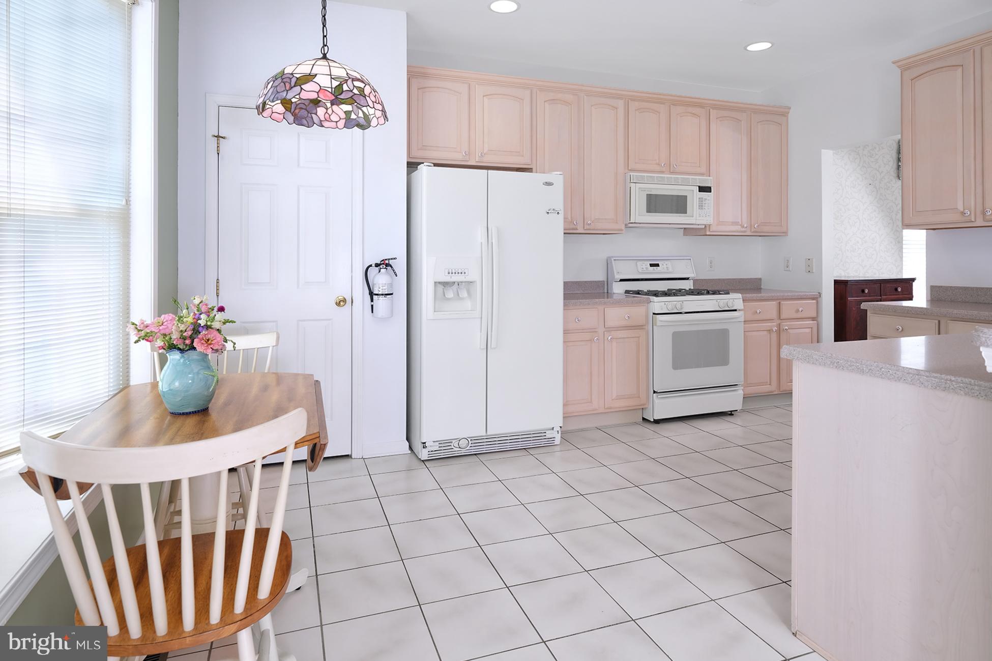 32 Foster Road Pennington, NJ 08534 - Photo 9 of 25 Kitchen