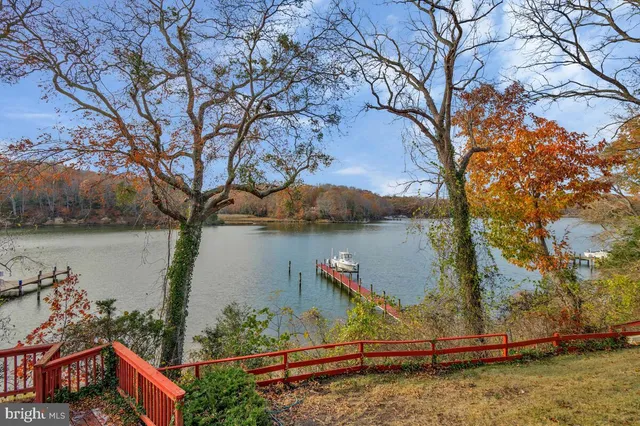a view of residential houses with outdoor space