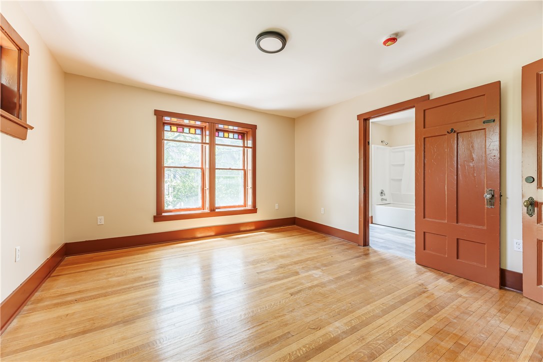 266 Lyndhurst Street Rochester, NY 14605 - Photo 4 of 14 Living Room