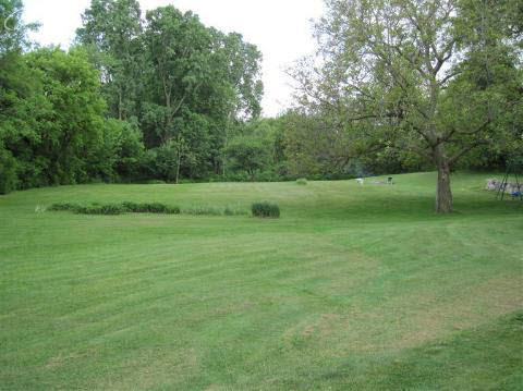 6025 Beecher Road Flint, MI 48532 - Photo 23 of 24 20220800-22.JPG