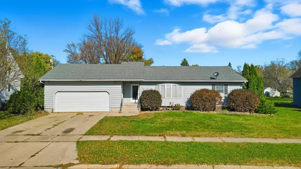 $139,900 | 309 Iowa Street, Elmore, MN 56027