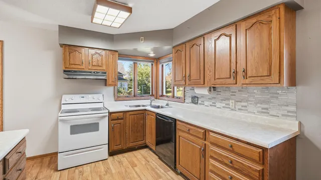 $139,900 | 309 Iowa Street, Elmore, MN 56027