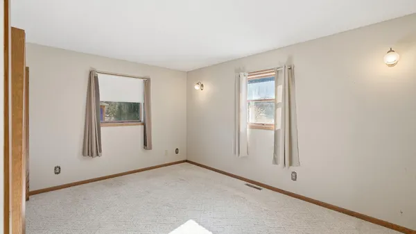 $139,900 | 309 Iowa Street, Elmore, MN 56027