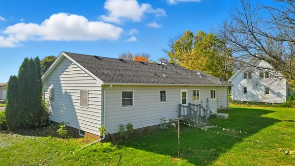$139,900 | 309 Iowa Street, Elmore, MN 56027