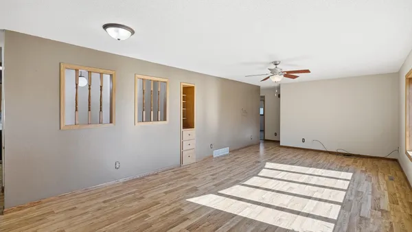 $139,900 | 309 Iowa Street, Elmore, MN 56027