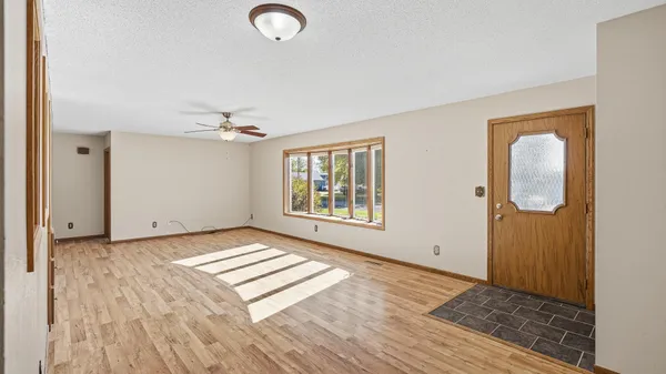 $139,900 | 309 Iowa Street, Elmore, MN 56027