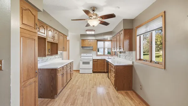 $139,900 | 309 Iowa Street, Elmore, MN 56027