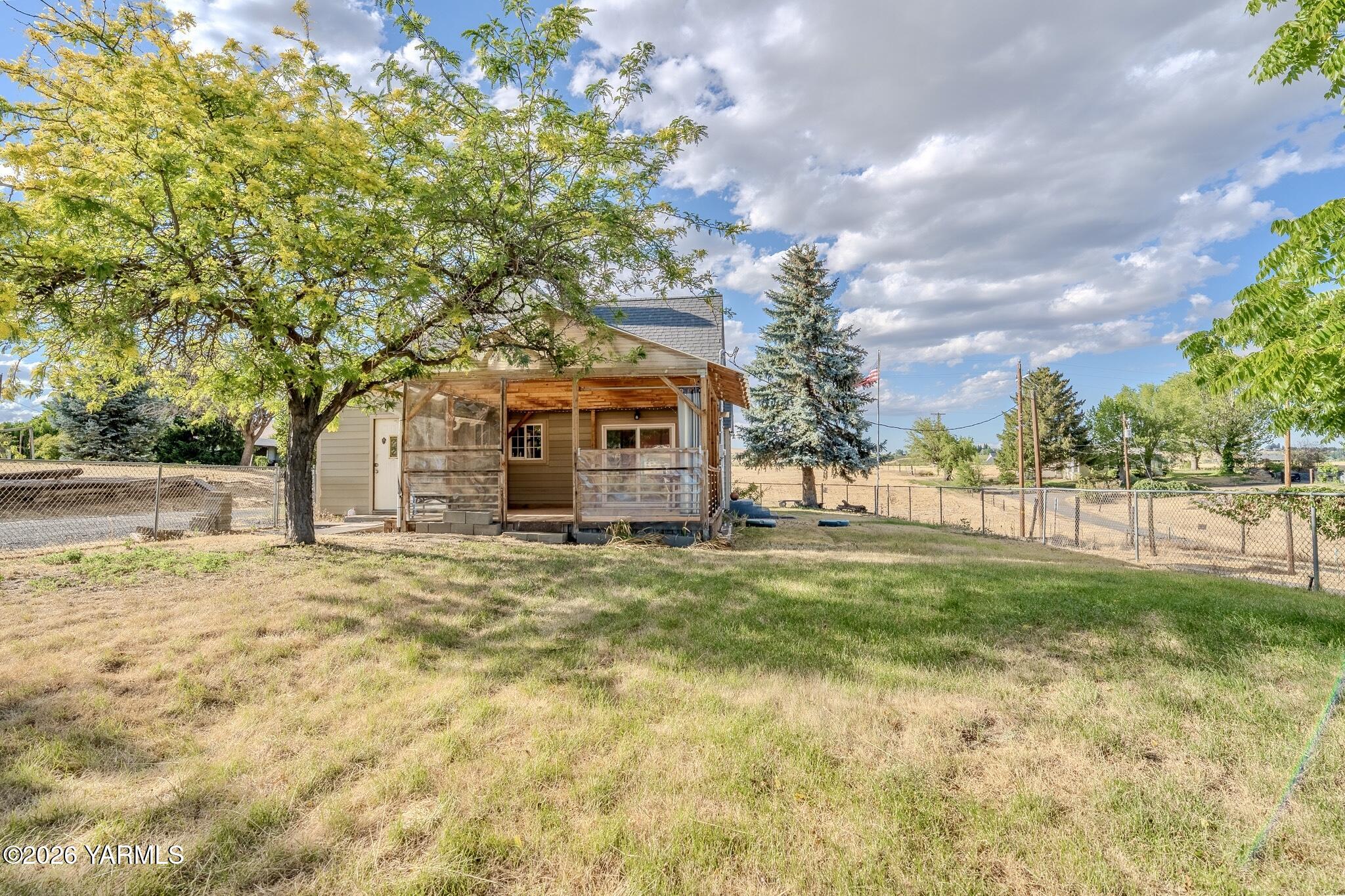 724 Ghormley Road Yakima, WA 98908 - Photo 42 of 44 Backyard