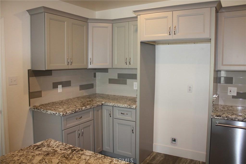 3035 Kathleen Street Riverside, CA 92506 - Photo 11 of 48