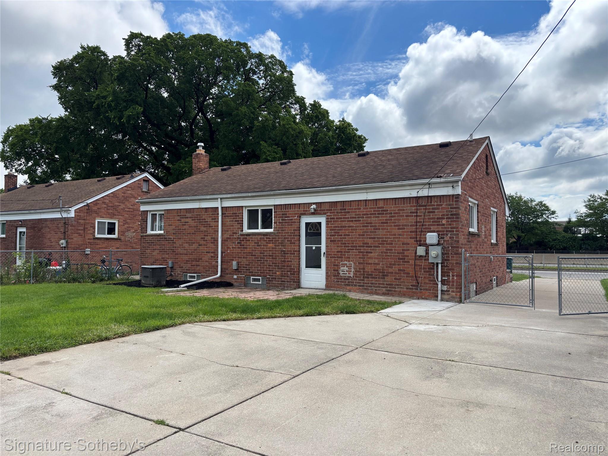 3170 Southfield Road Dearborn, MI 48124 - Photo 14 of 15 IMG_5501.jpg