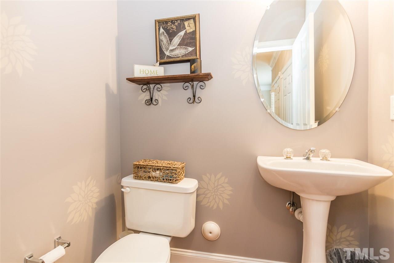 10148 Mizner Lane Raleigh, NC 27617 - Photo 6 of 23 Gallery Image 6