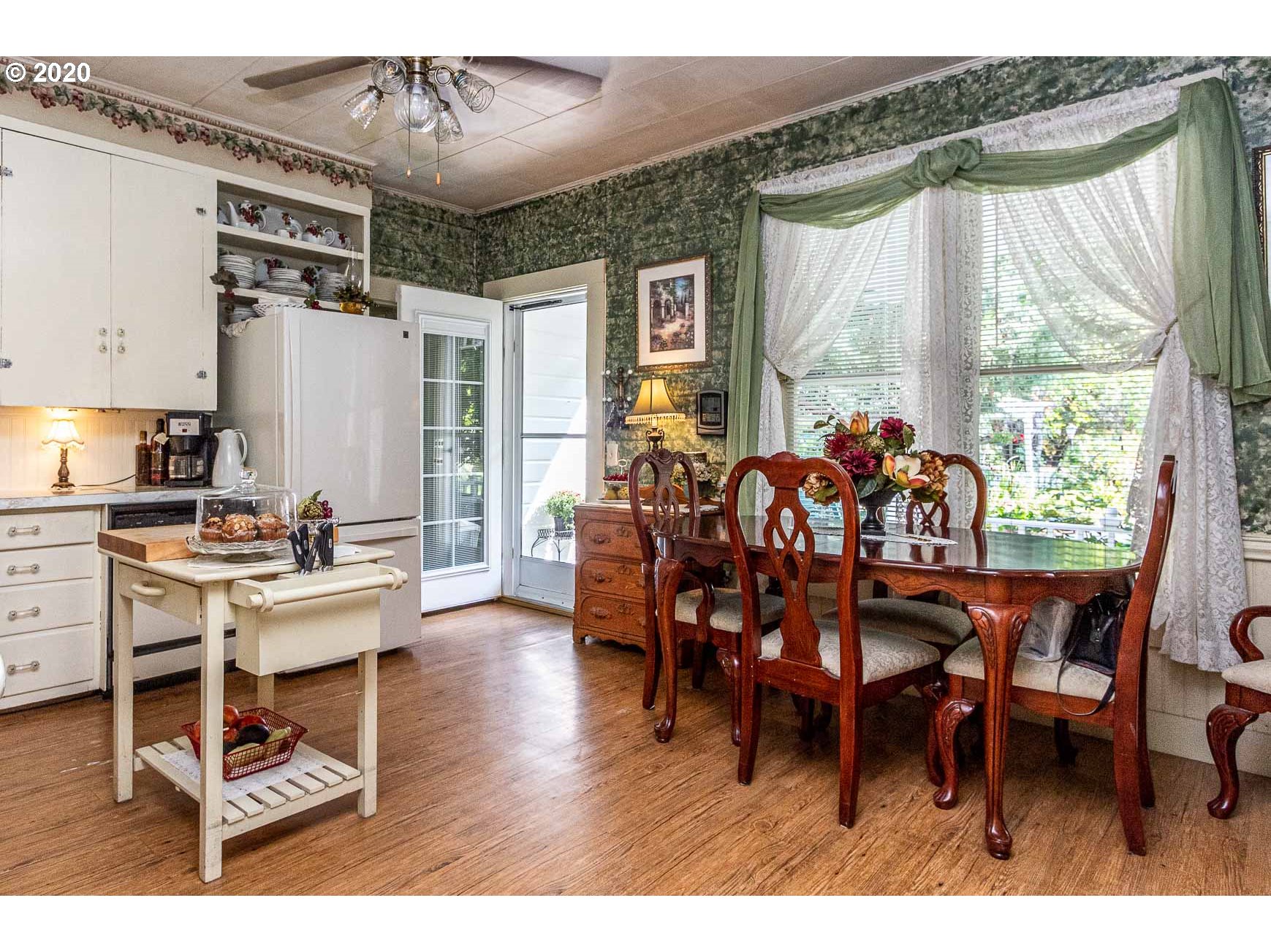 4062 Buckhorn Road Roseburg, OR 97470 - Photo 12 of 28 Gallery Image 12