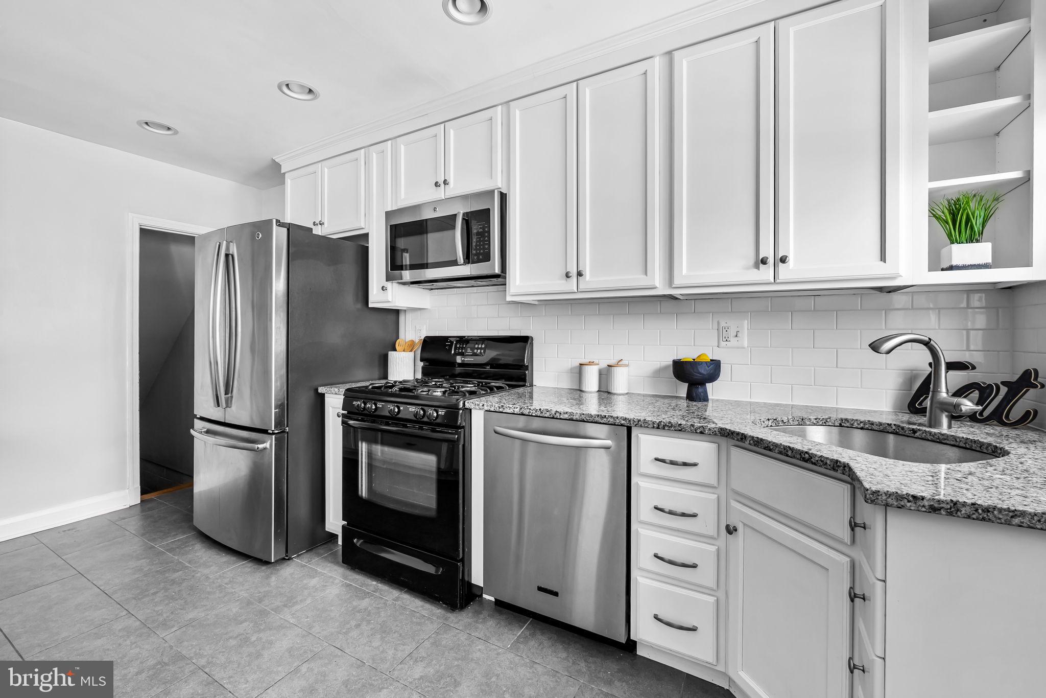 7049 Heathfield Road Baltimore, MD 21212 - Photo 12 of 30