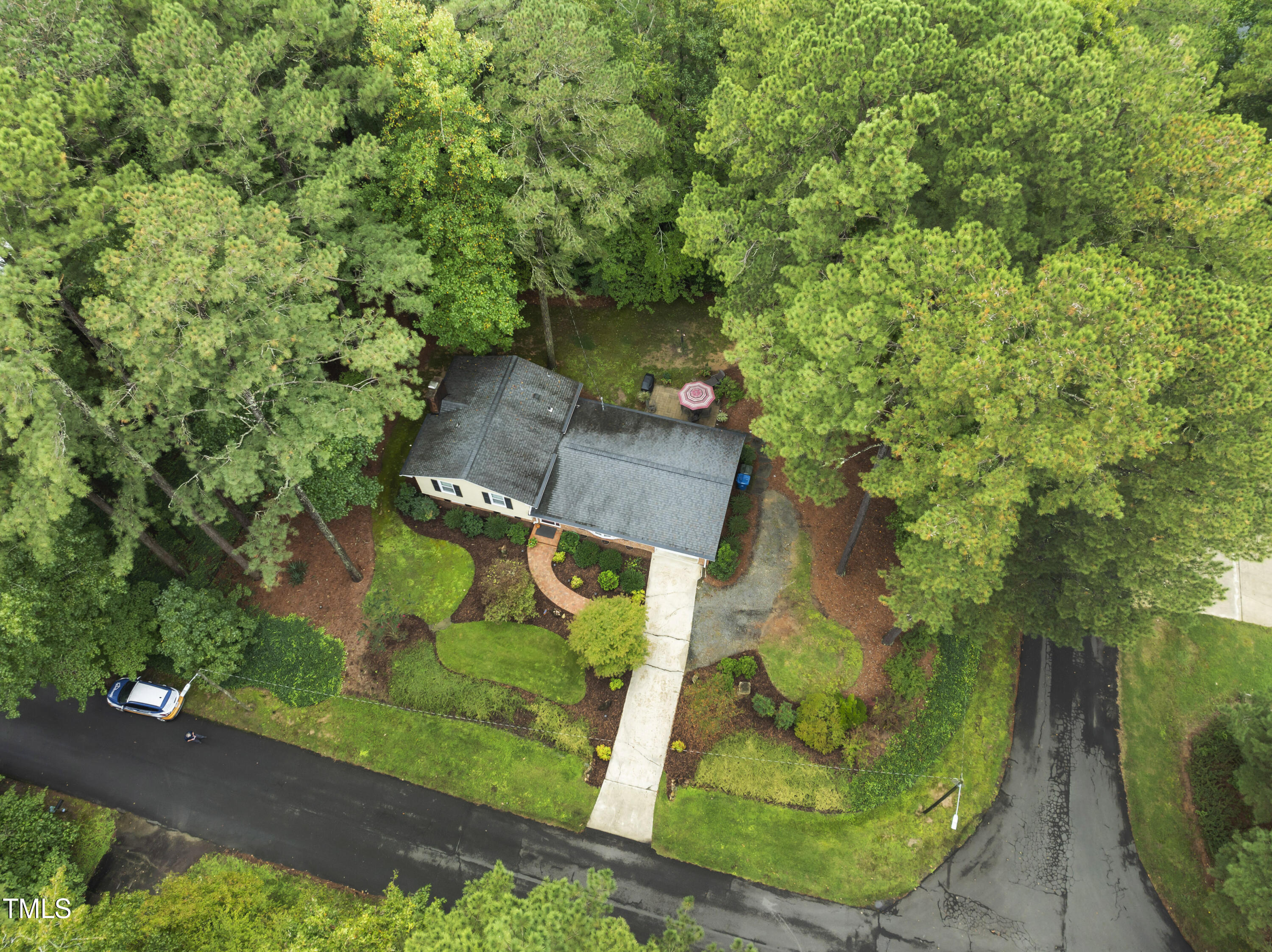 5902 Woodberry Road Durham, NC 27707 - Photo 33 of 38 photos_high_resolution_DJI_0071