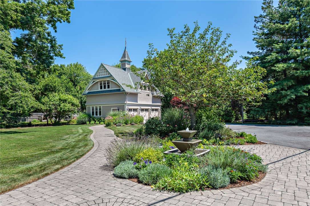 65 Rhode Island Avenue Warwick, RI 02889 - Photo 3 of 50