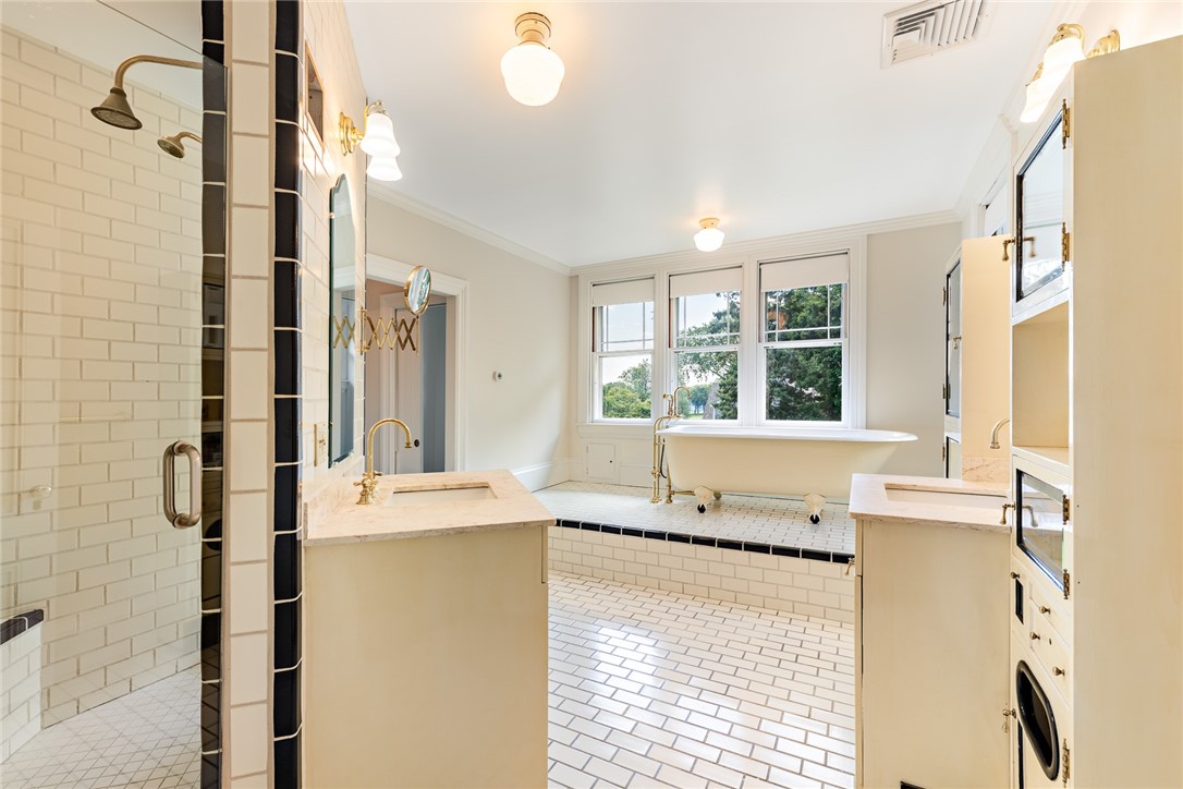 65 Rhode Island Avenue Warwick, RI 02889 - Photo 36 of 50