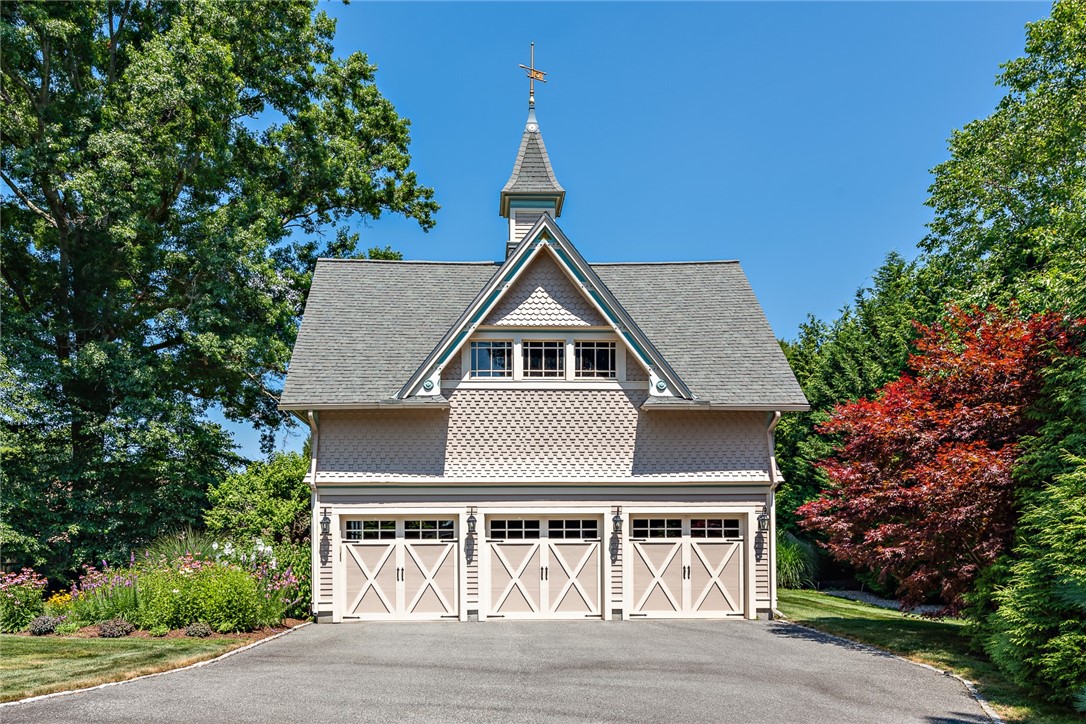 65 Rhode Island Avenue Warwick, RI 02889 - Photo 4 of 50