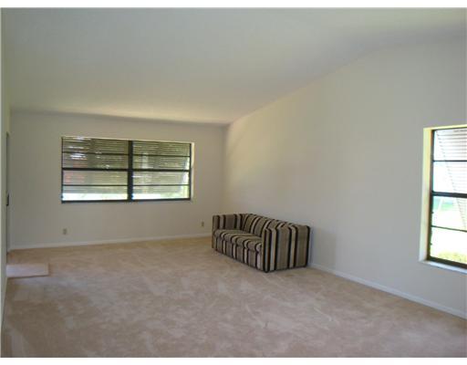 15 Ridge Pointe Drive, Unit D Boynton Beach, FL 33435 - Photo 3 of 16 Additional Photo