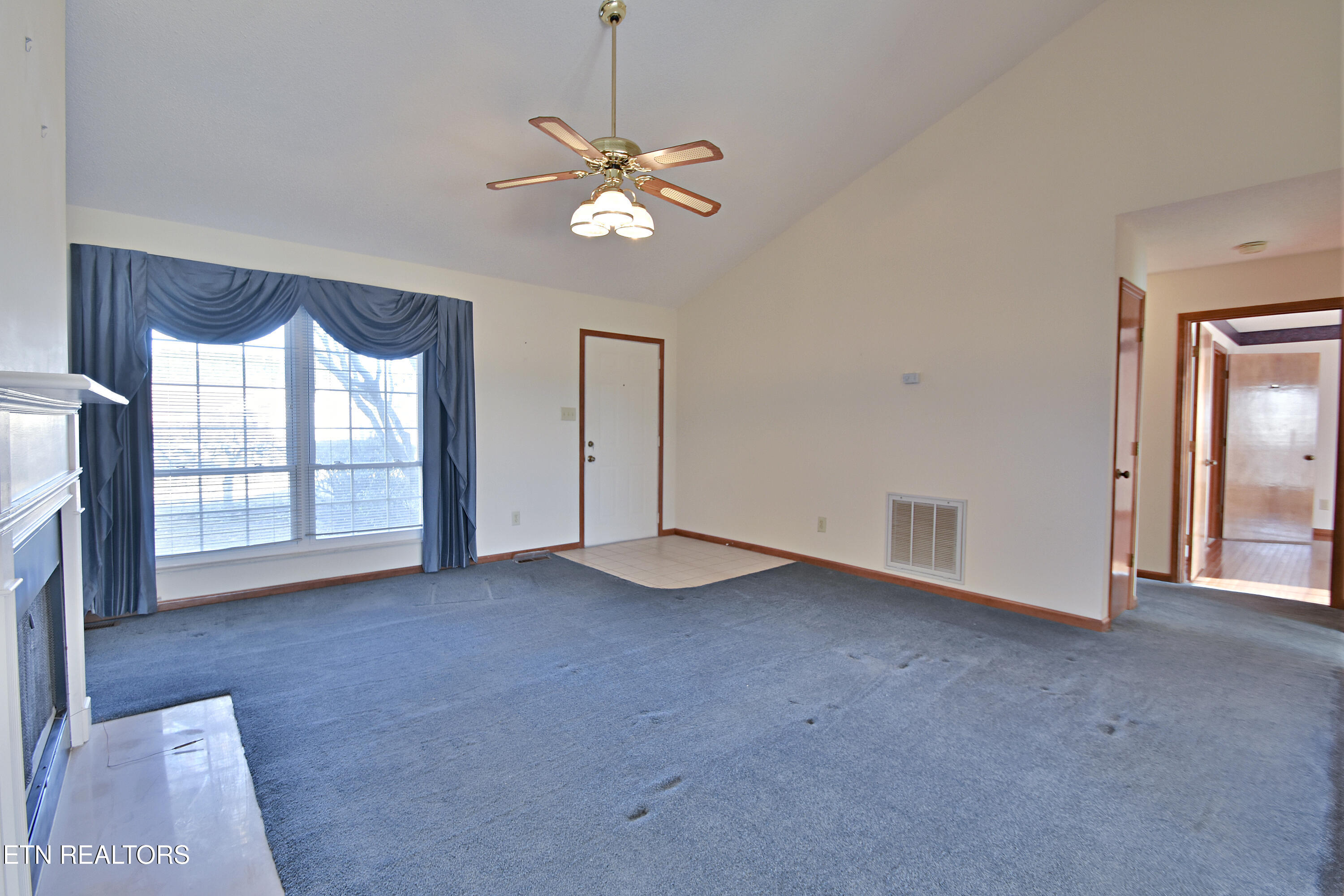 6917 Chartwell Road Knoxville, TN 37931 - Photo 2 of 21 DSC_1396