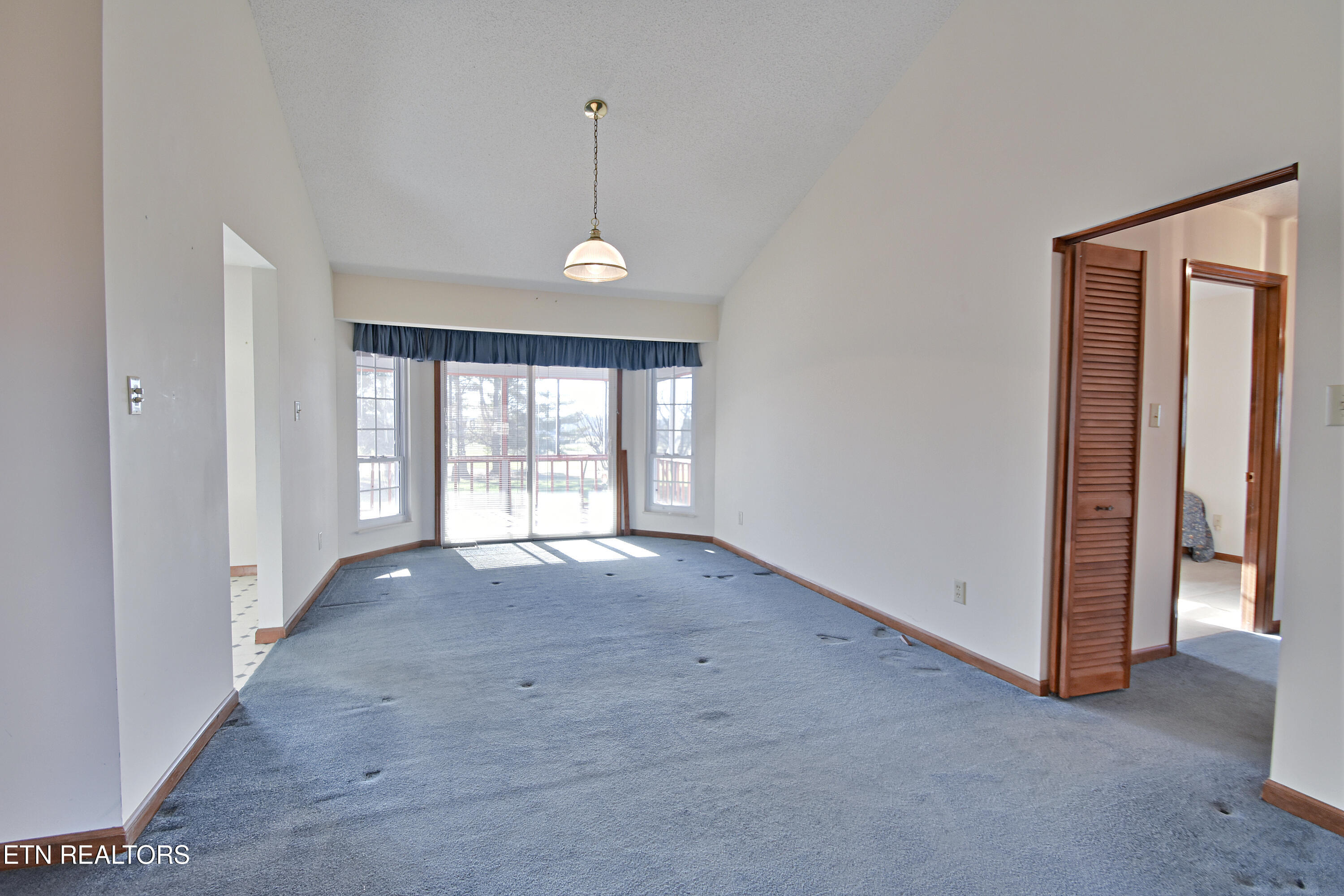 6917 Chartwell Road Knoxville, TN 37931 - Photo 4 of 21 DSC_1400