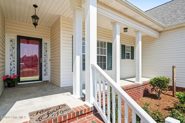 $325,000 | 215 Ellington Way, La Grange, NC 28551