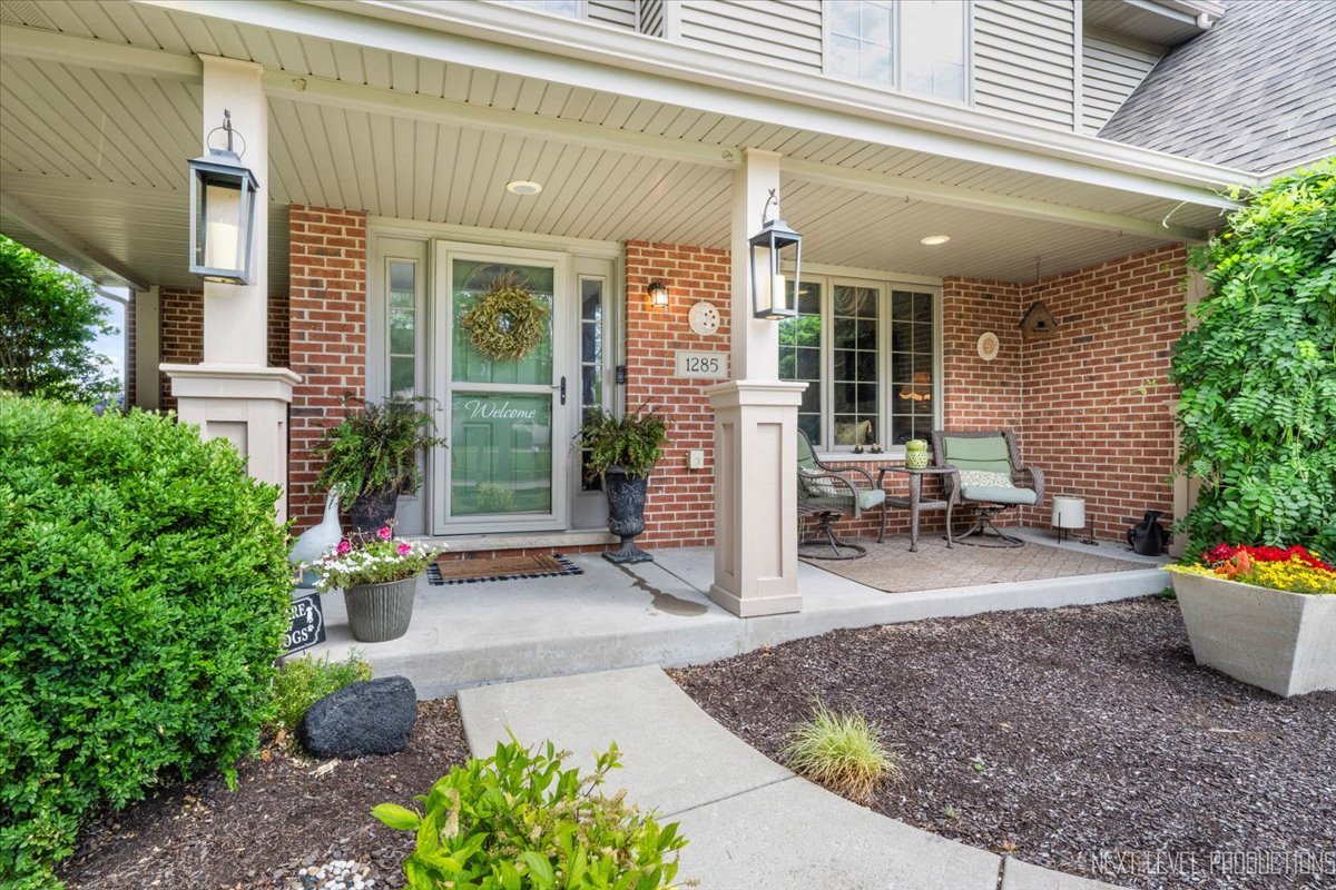 1285 O'Connell Circle New Lenox, IL 60451 - Photo 5 of 42 a view of a house with outdoor seating space