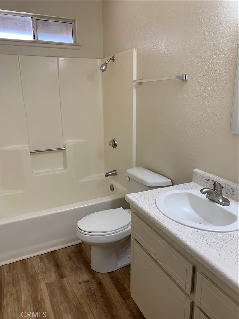 22519 Lucilla Road Apple Valley, CA 92308 - Photo 3 of 13