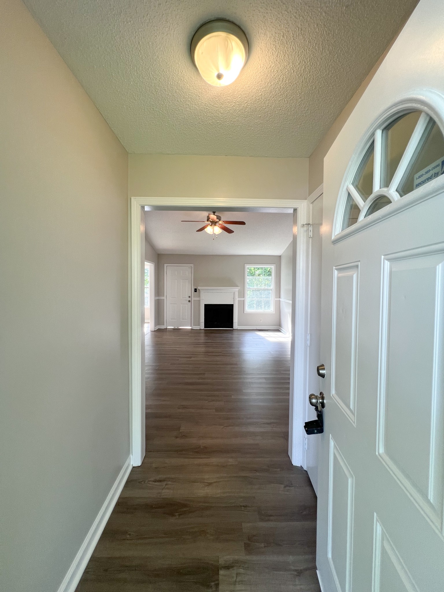 3816 Trenton Road Clarksville, TN 37040 - Photo 2 of 27