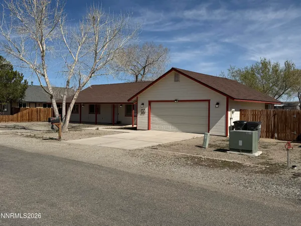 $369,999 | 14 Pebble Beach Lane, Yerington, NV 89447